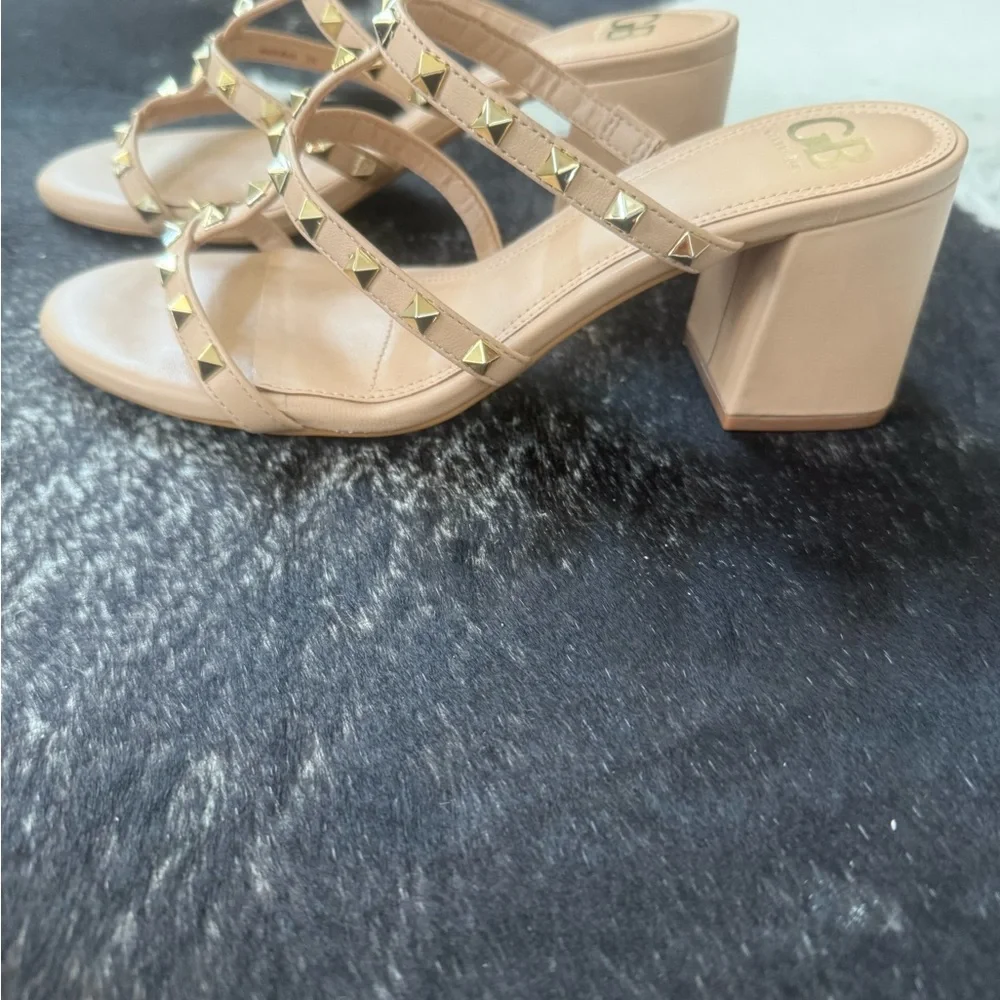 Gianni Bini Women's Beige Sandals with Gold Studs - Picture 2 of 4